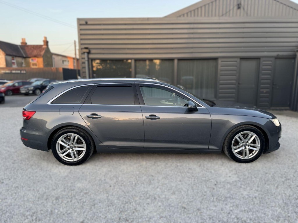View AUDI A4 AVANT 2.0 TDI ultra SE