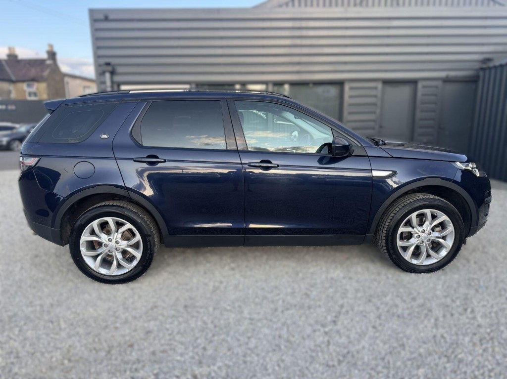View LAND ROVER DISCOVERY SPORT 2.0 TD4 HSE