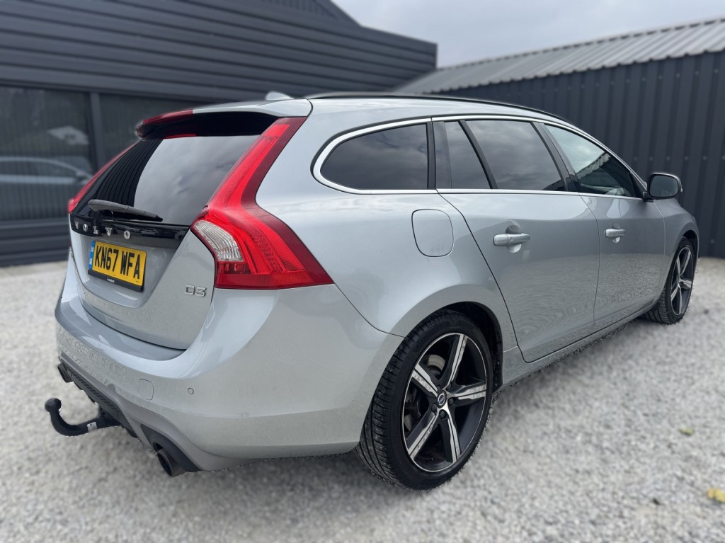 View VOLVO V60 2.0 R-Design Nav D3