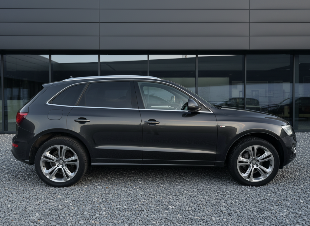 View AUDI Q5 2.0 TDI S line Plus