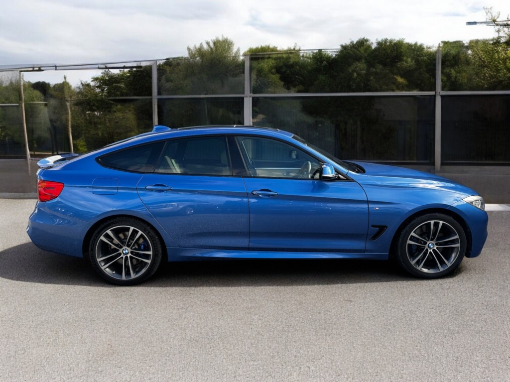 View BMW 3 SERIES 3.0 330d xDrive M Sport Gran Turismo
