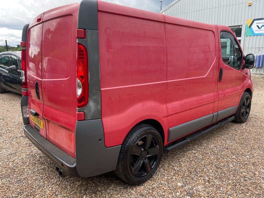 View VAUXHALL VIVARO 2.0CDTI [115PS] Van 2.7t Euro 5