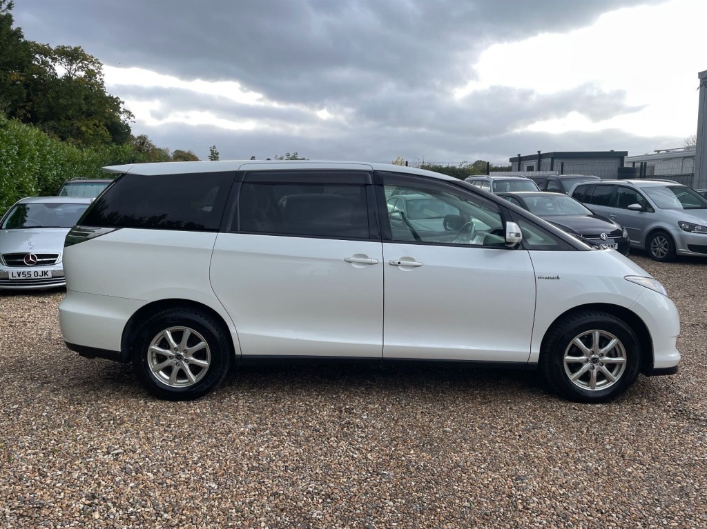View TOYOTA ESTIMA HYBRID E-FOUR G PACKAGE 8 SEATER 4X4
