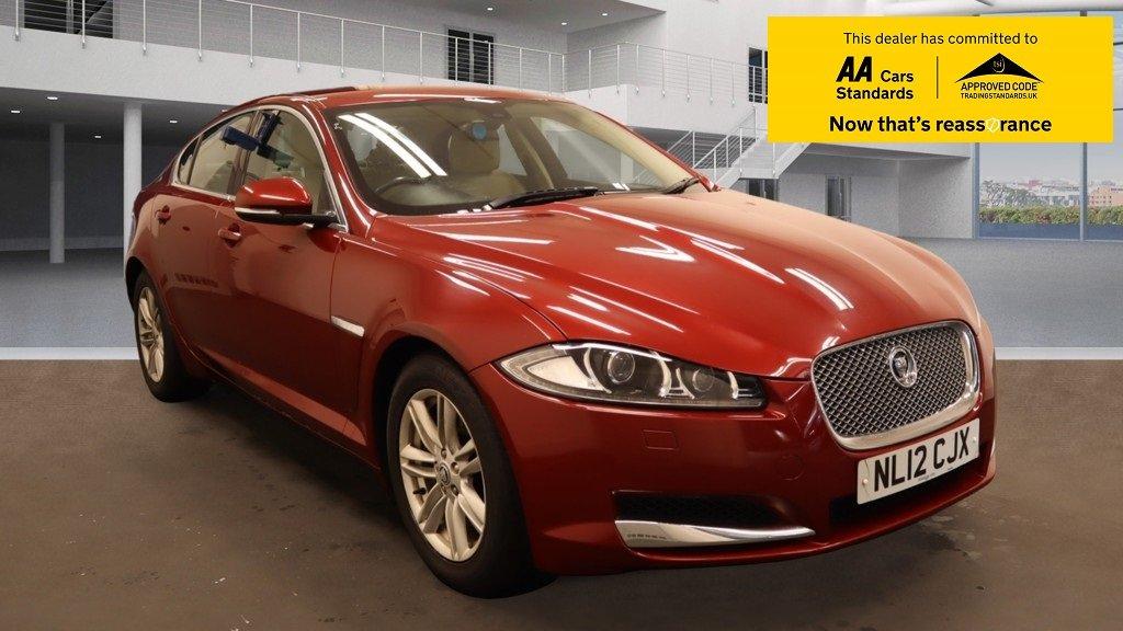 View JAGUAR XF D LUXURY