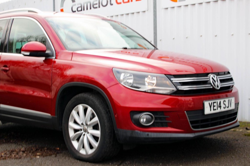 VOLKSWAGEN TIGUAN