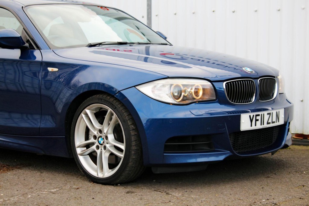 BMW 1 SERIES