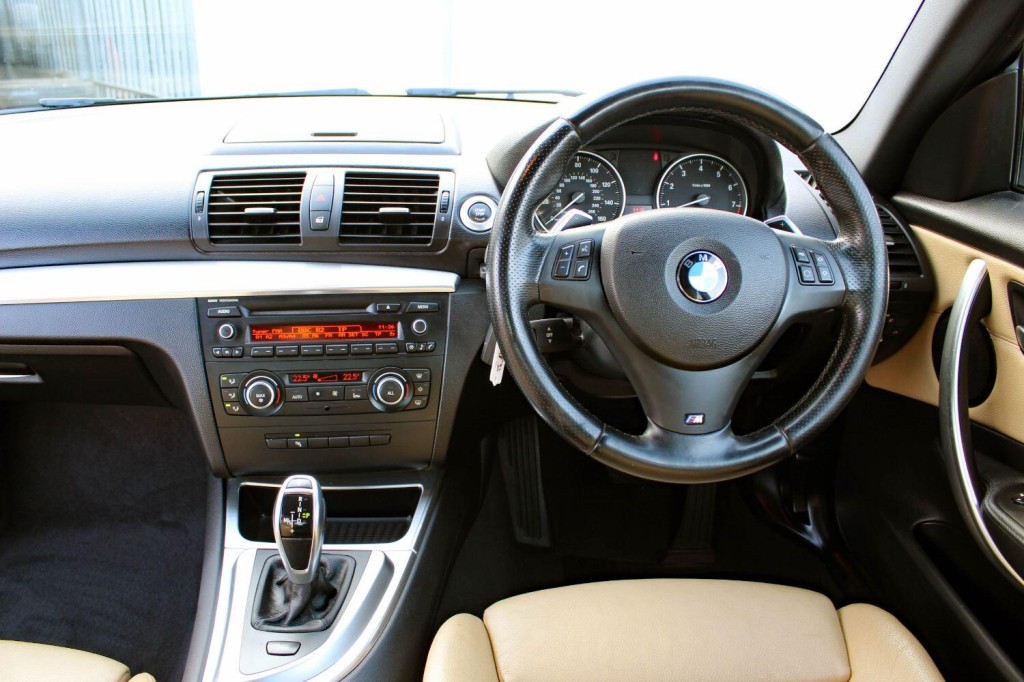 BMW 1 SERIES