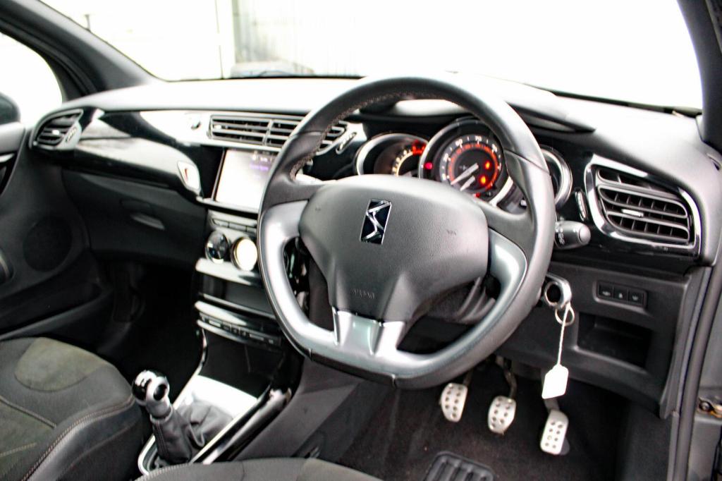 DS AUTOMOBILES DS 3