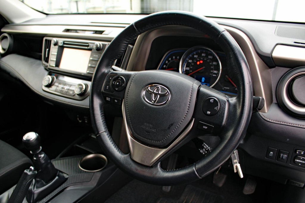 TOYOTA RAV4