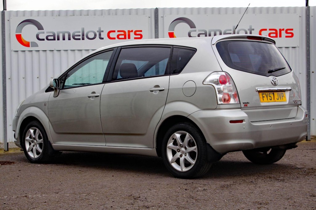 TOYOTA COROLLA VERSO