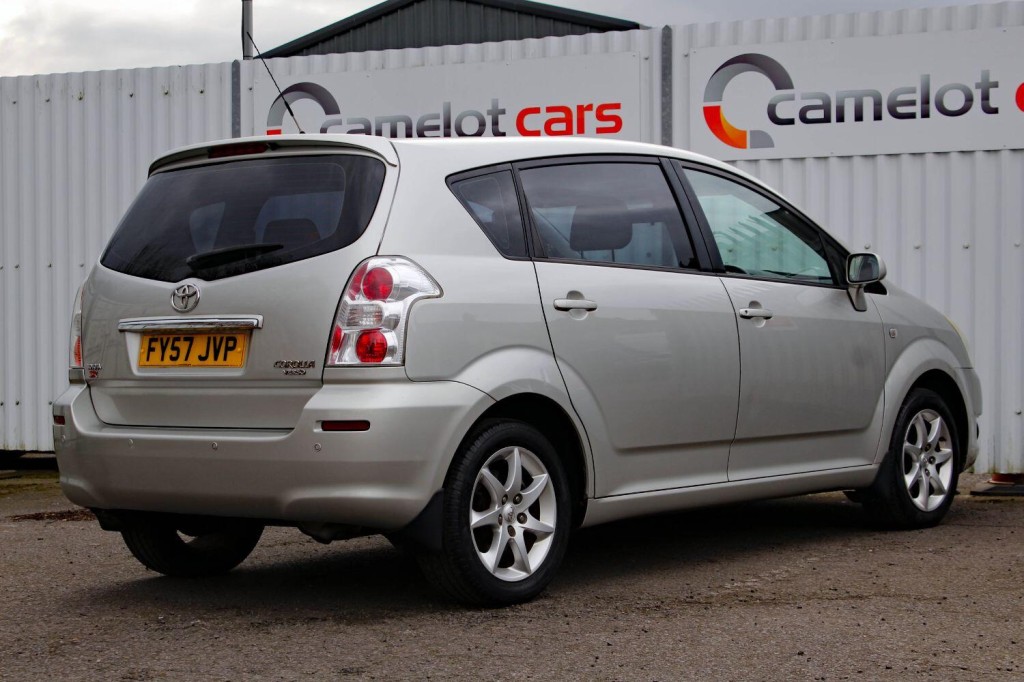 TOYOTA COROLLA VERSO