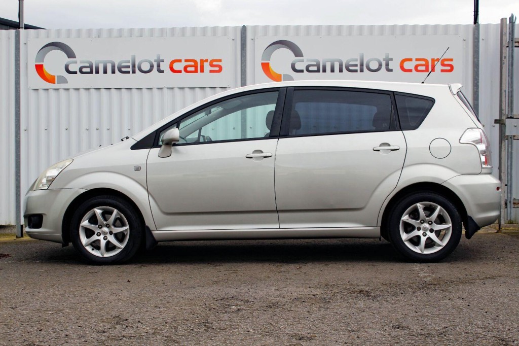 TOYOTA COROLLA VERSO