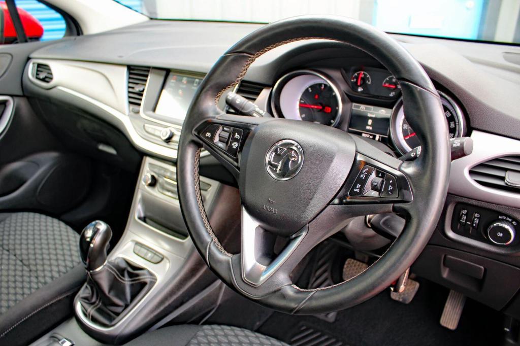 VAUXHALL ASTRA