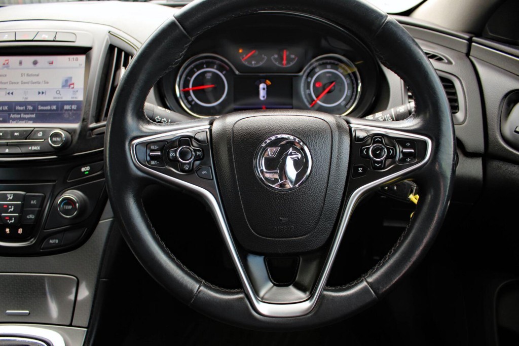 VAUXHALL INSIGNIA