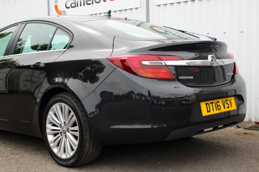 VAUXHALL INSIGNIA
