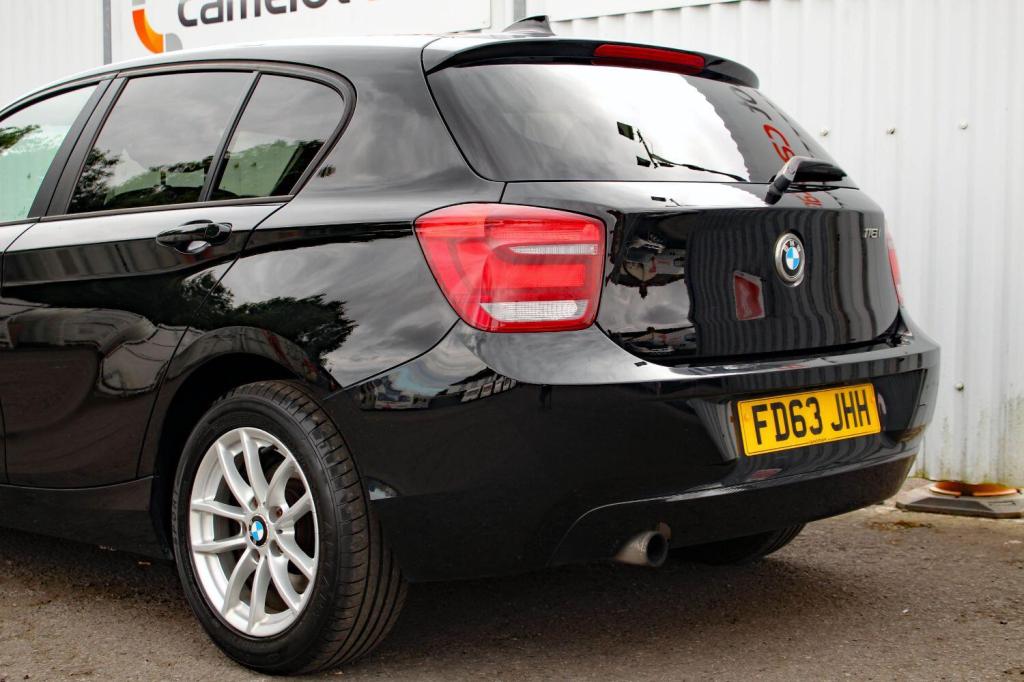 BMW 1 SERIES