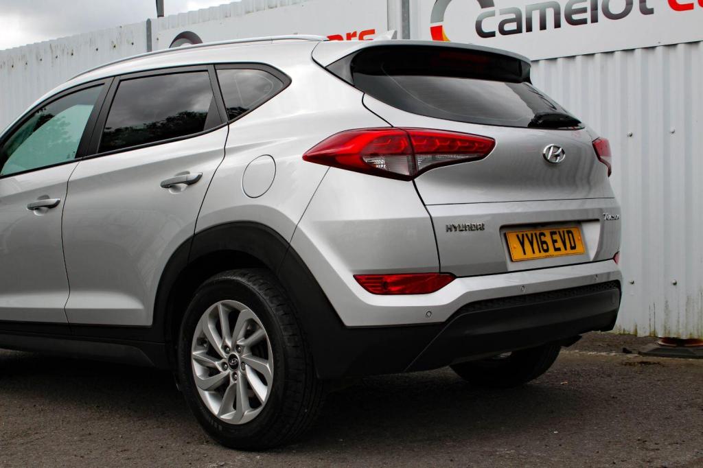 HYUNDAI TUCSON
