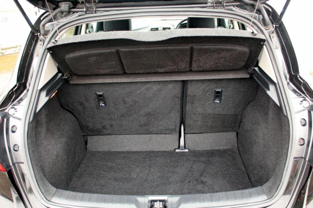NISSAN PULSAR
