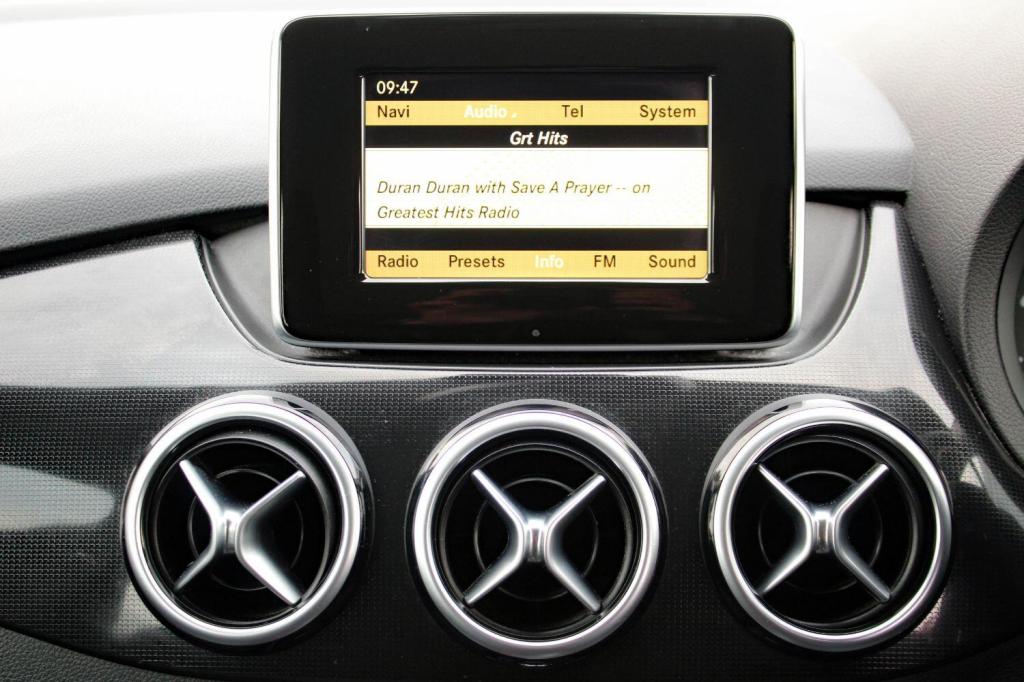 MERCEDES-BENZ B CLASS