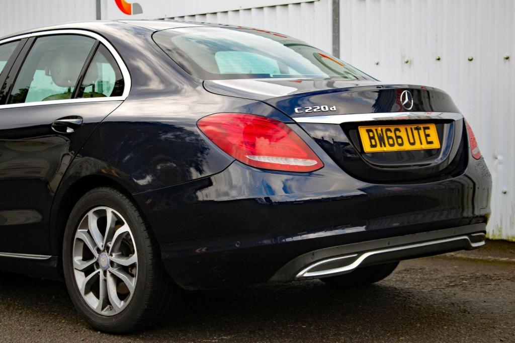 MERCEDES-BENZ C CLASS