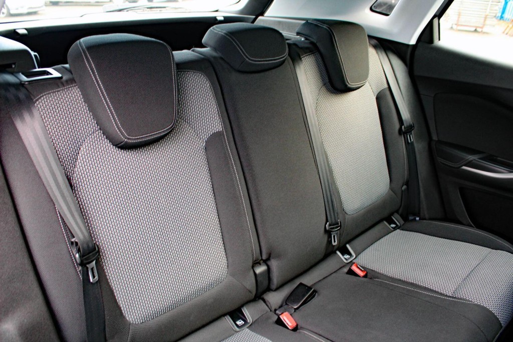 VAUXHALL GRANDLAND X