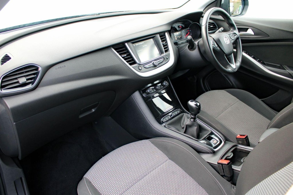 VAUXHALL GRANDLAND X