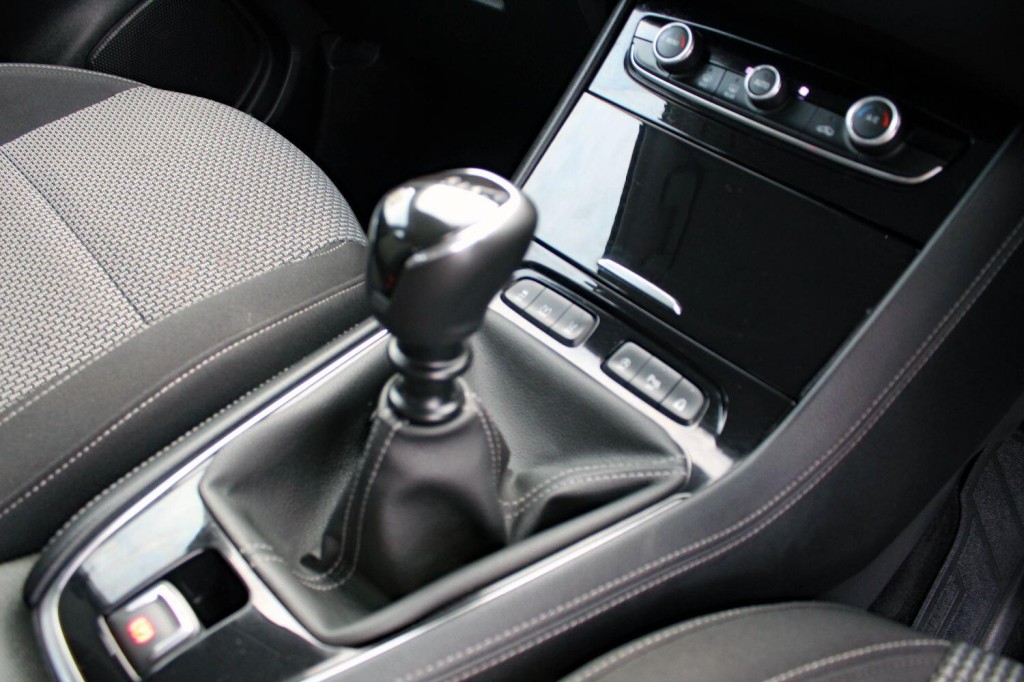 VAUXHALL GRANDLAND X