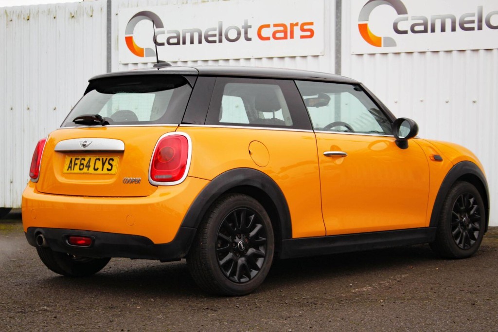 MINI HATCH