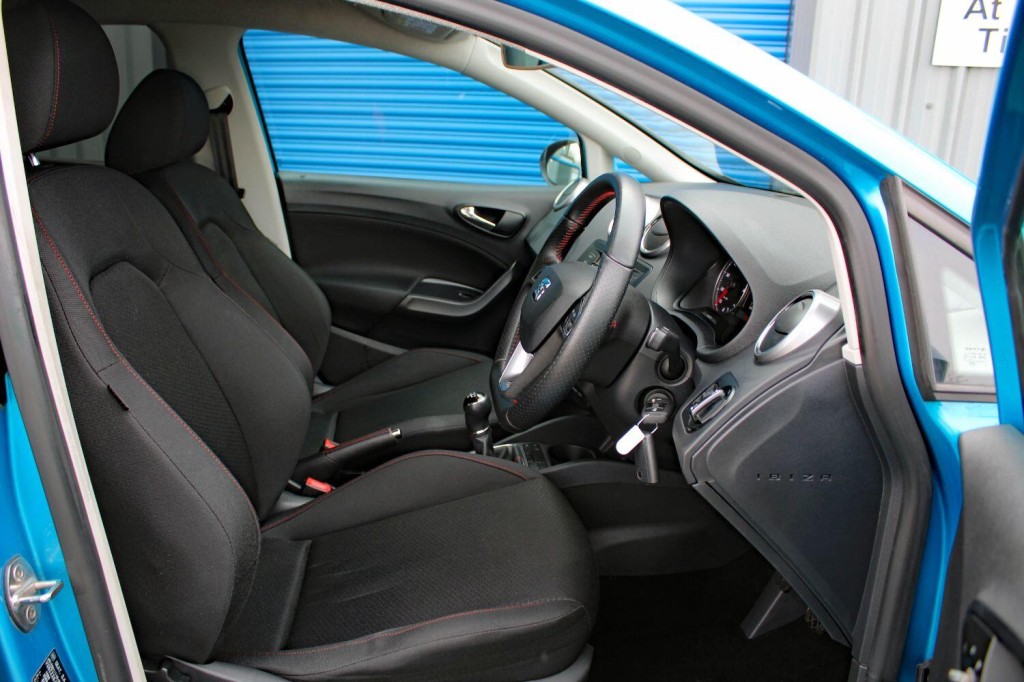SEAT IBIZA