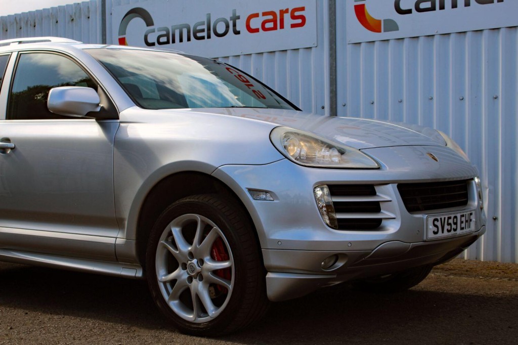 PORSCHE CAYENNE