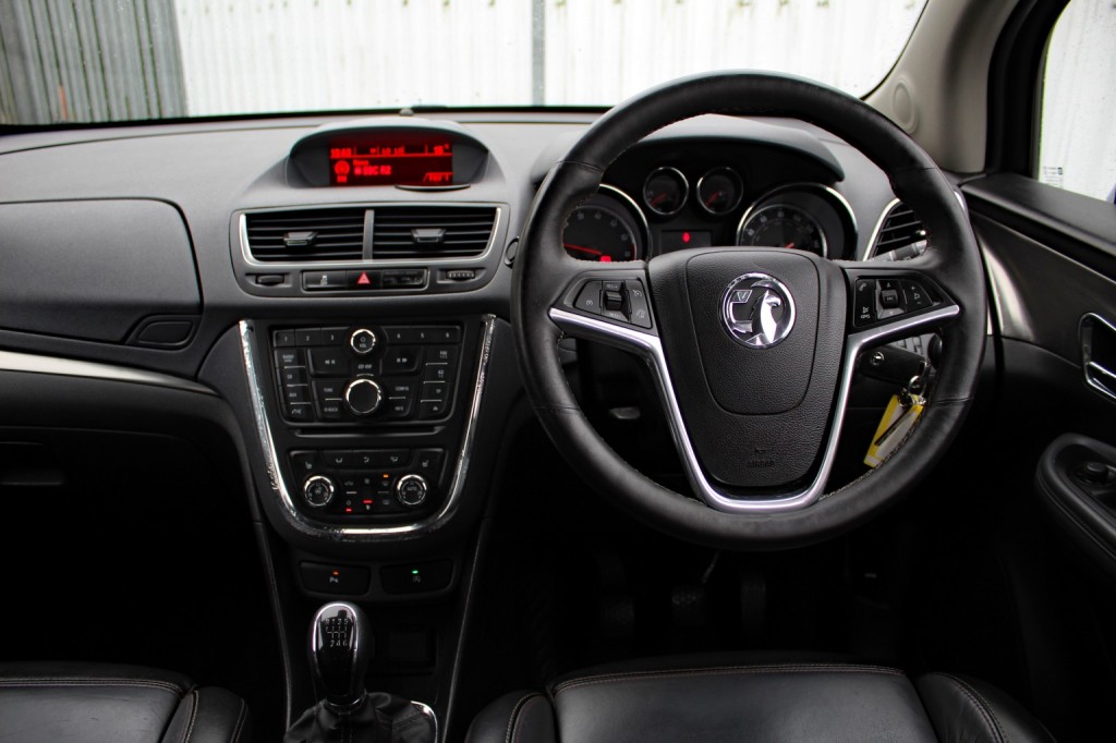 VAUXHALL MOKKA