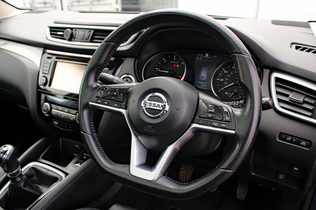 NISSAN QASHQAI