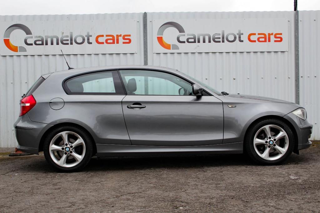 BMW 1 SERIES