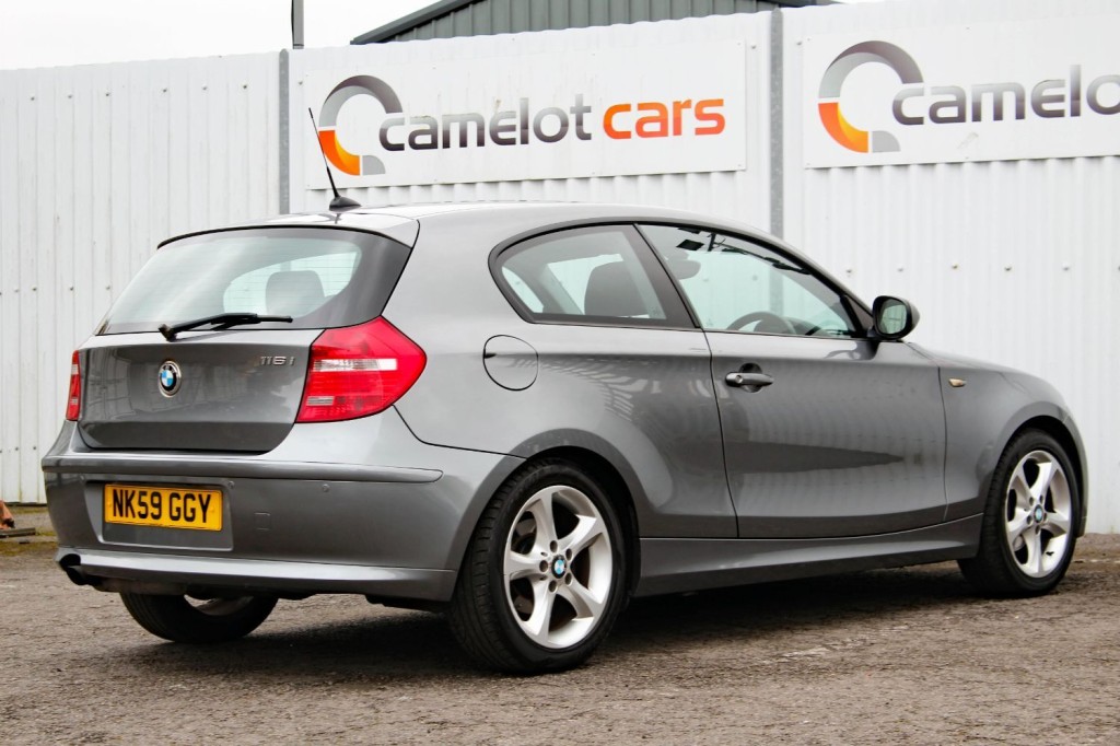 BMW 1 SERIES