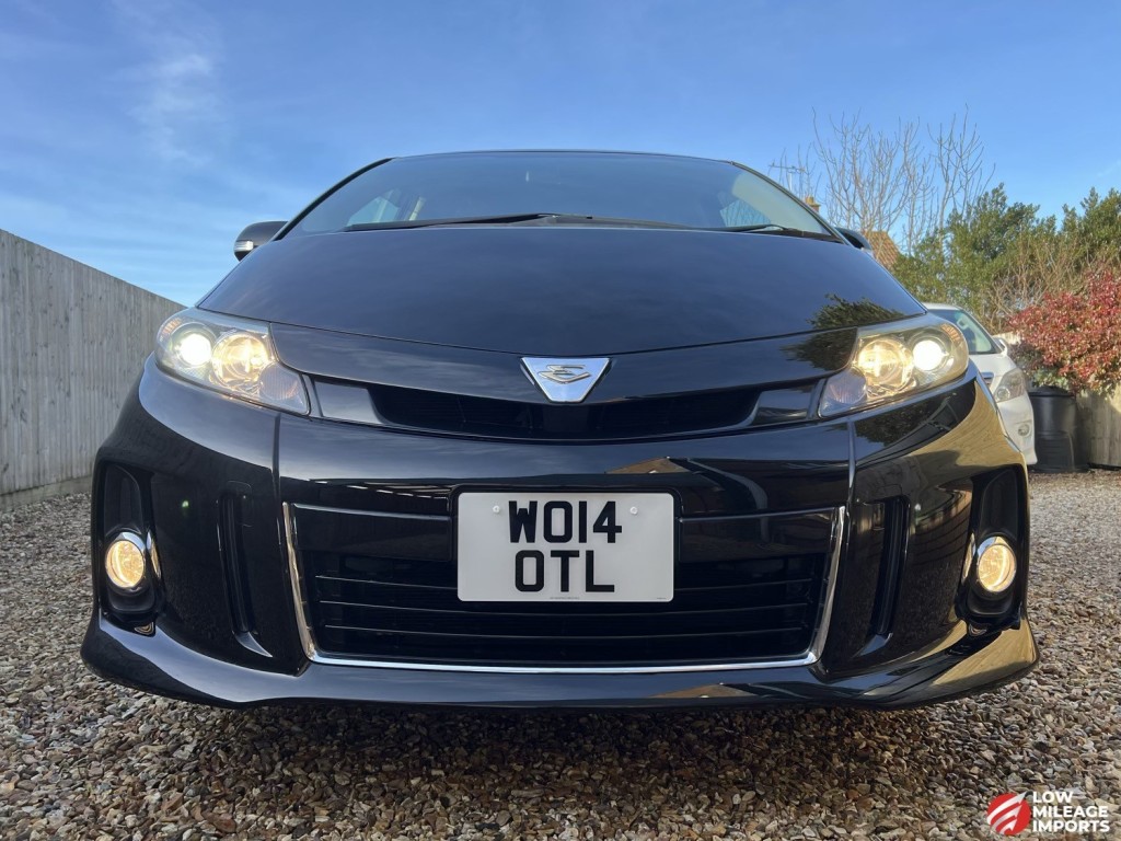 View TOYOTA ESTIMA 2.4 Aeras Premium Edition