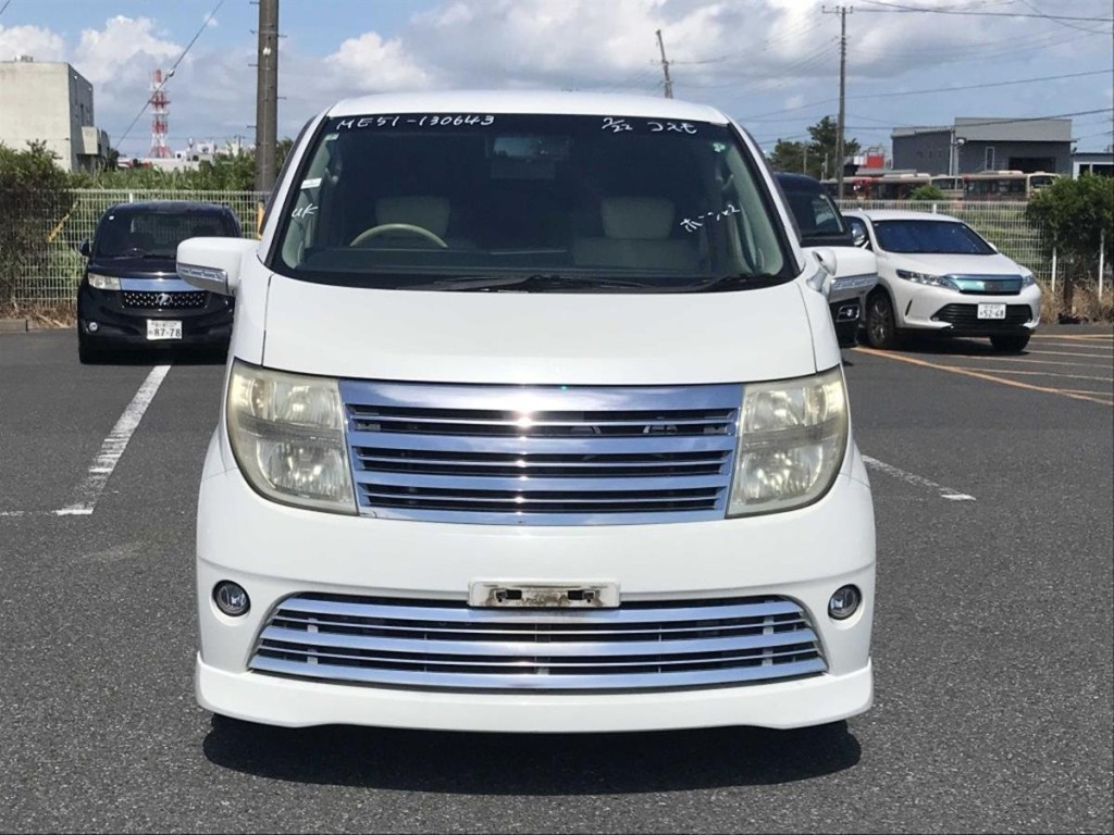 View NISSAN ELGRAND 2.5 V6 Autech Rider Edition