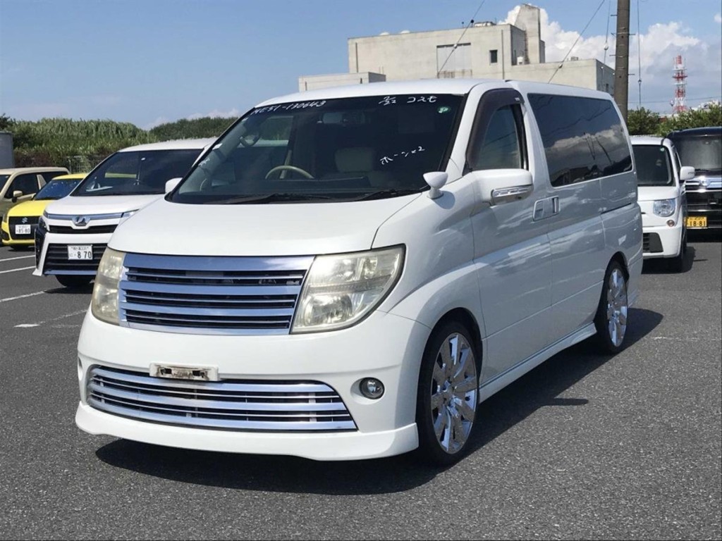 View NISSAN ELGRAND 2.5 V6 Autech Rider Edition