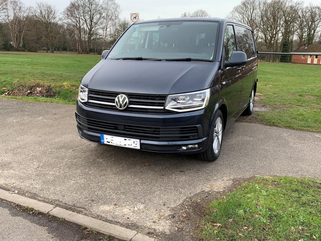 View VOLKSWAGEN TRANSPORTER TDi 150 BlueMotion DSG Auto SWB Euro6 Start-Stop AdBlue 13L T32 Kombi BlueMotion Highline