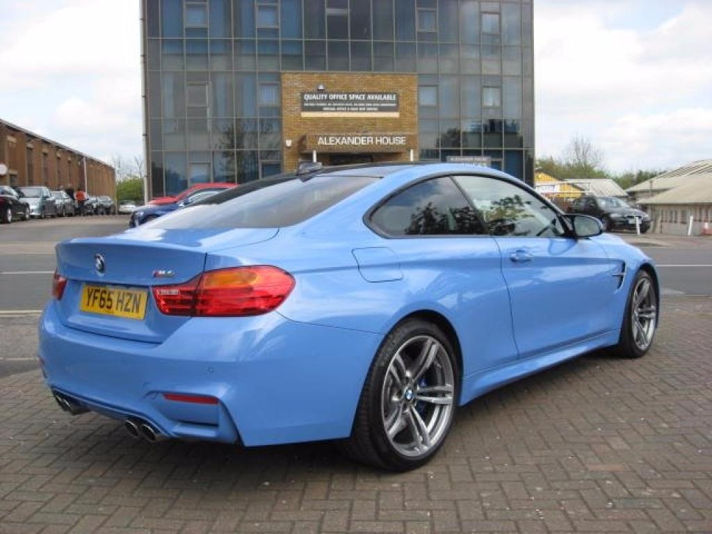 View BMW 4 SERIES M4