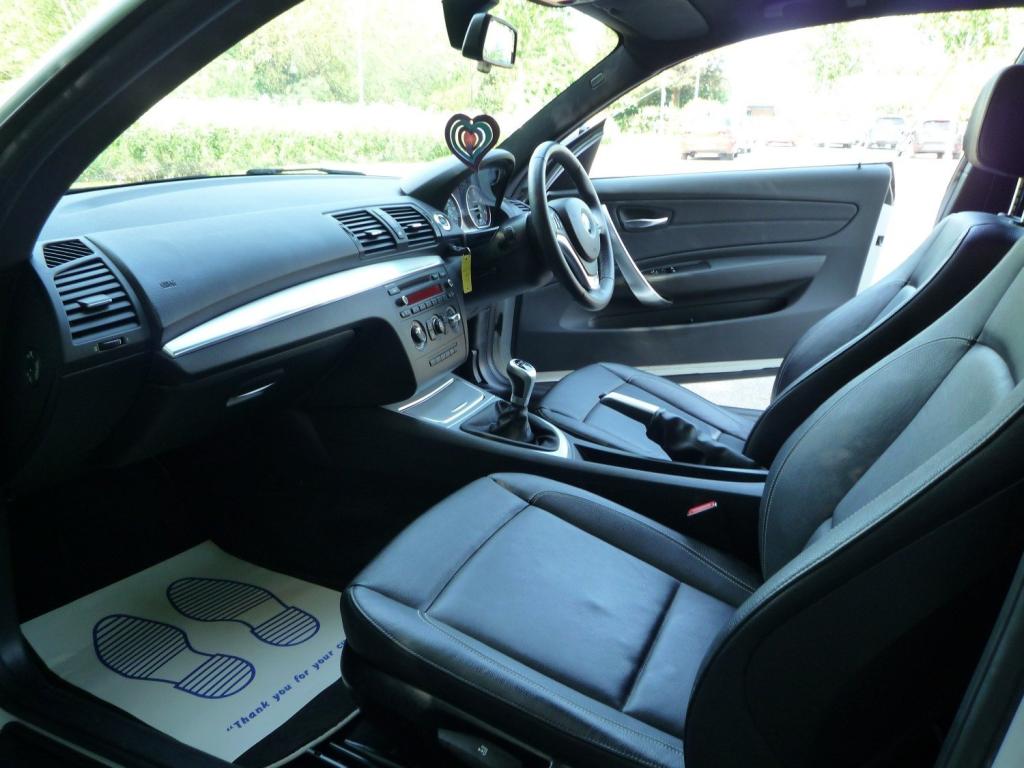 BMW 1 SERIES