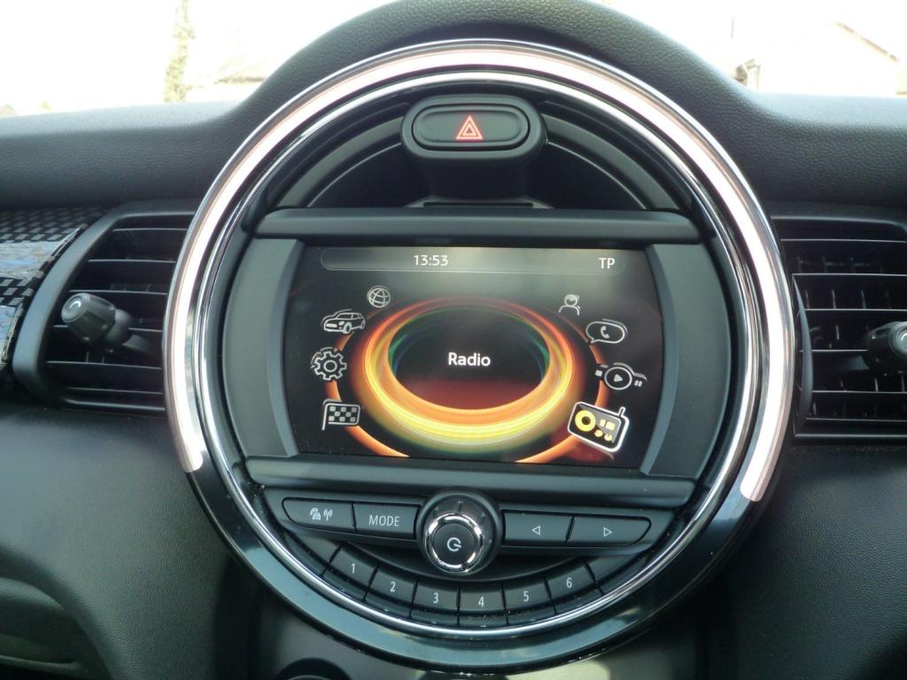 MINI HATCHBACK