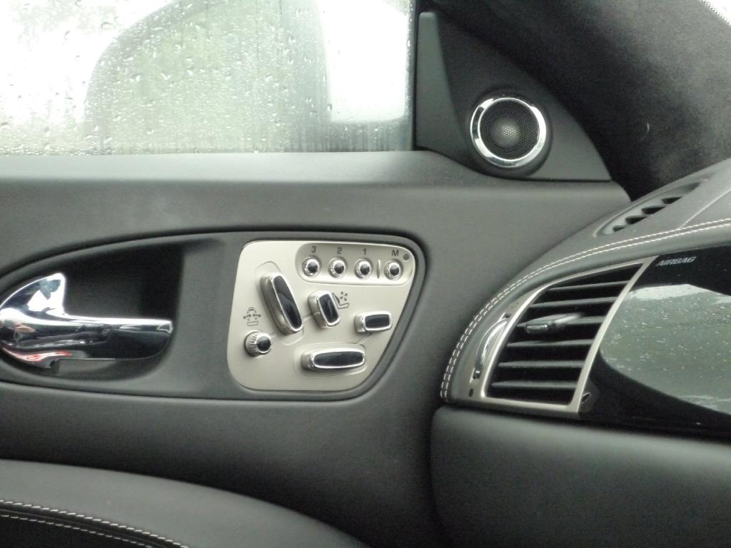 JAGUAR XKR