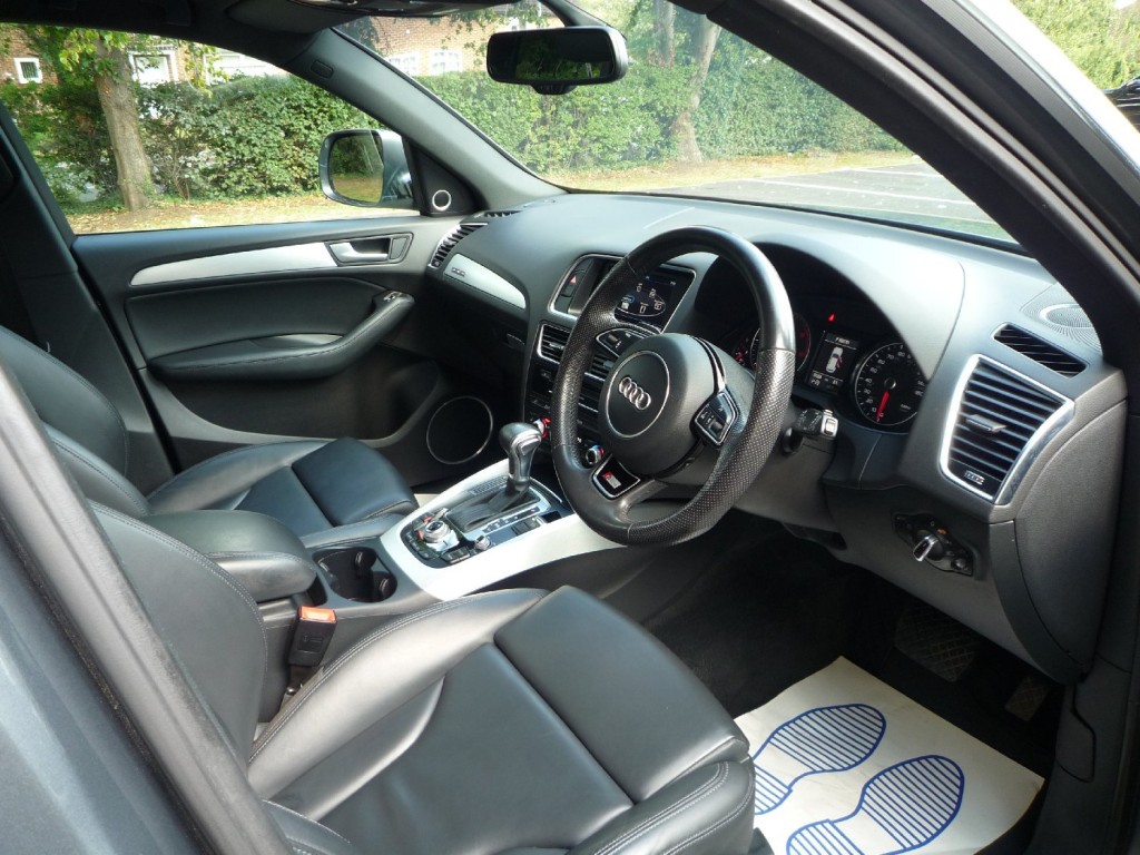 AUDI Q5