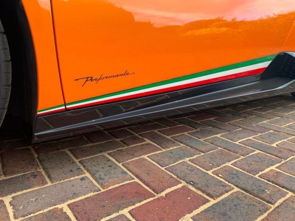 LAMBORGHINI HURACAN