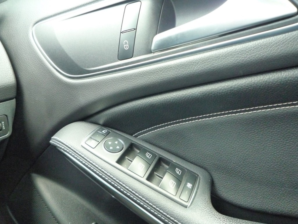 MERCEDES-BENZ GLA CLASS