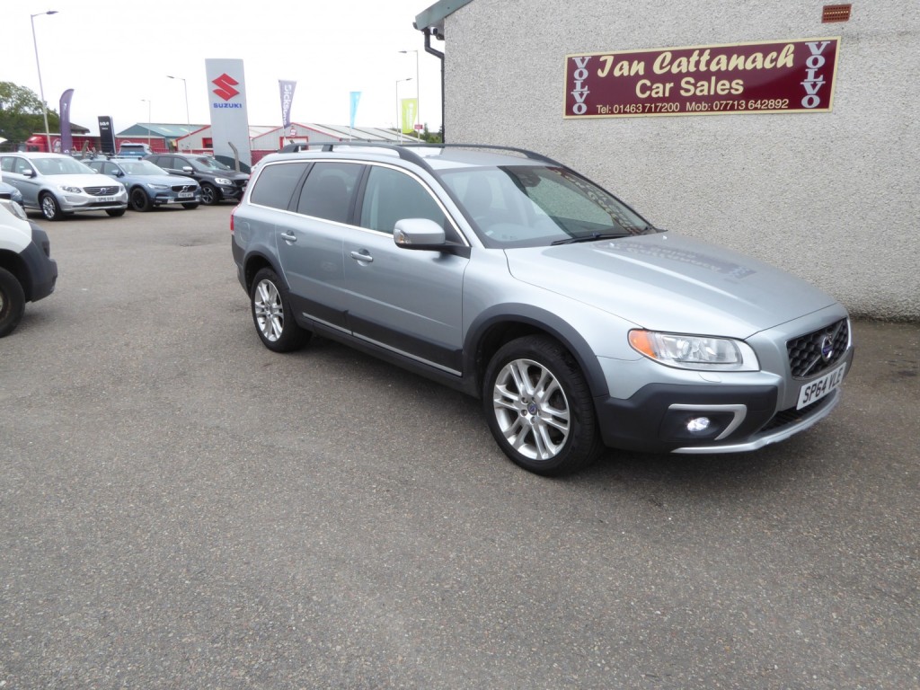 View VOLVO XC70 2.4 D4 SE Lux