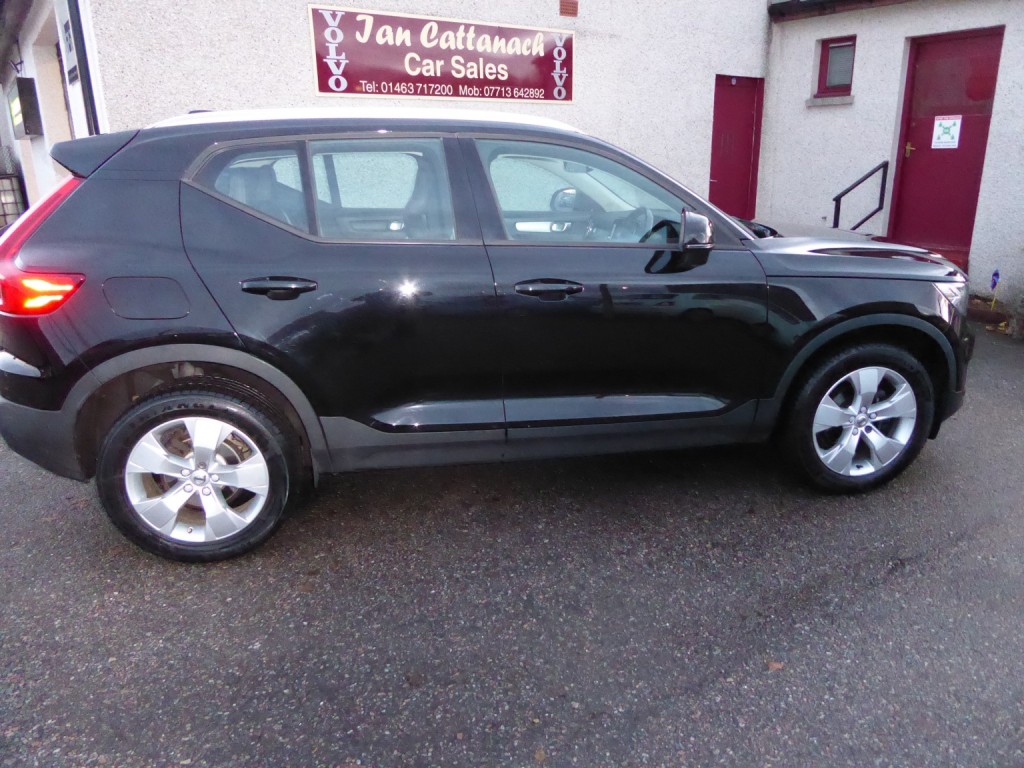 View VOLVO XC40 1.5 Momentum T3