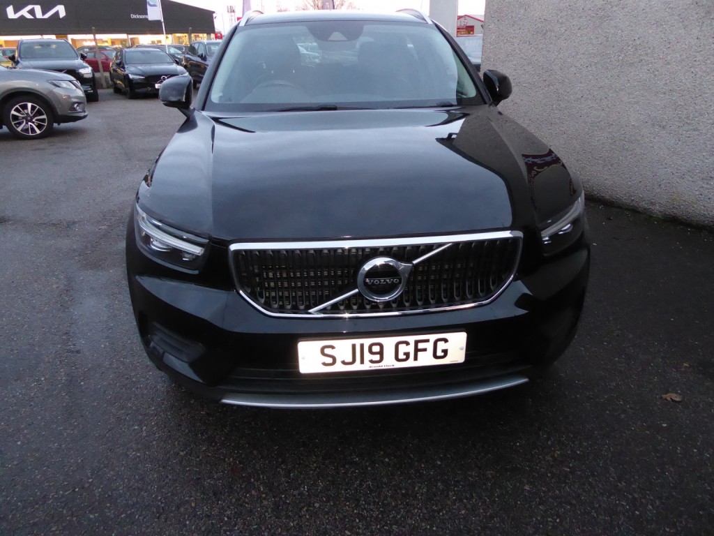 View VOLVO XC40 1.5 Momentum T3