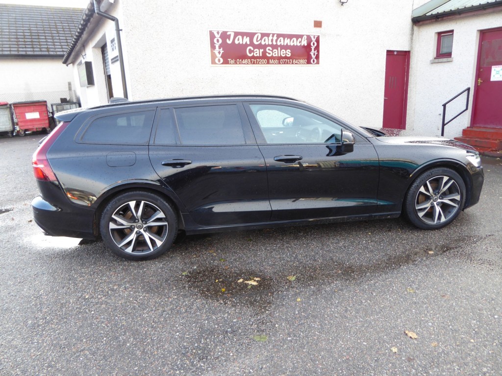 View VOLVO V60 2.0 Plus Dark B3 (163 hp)