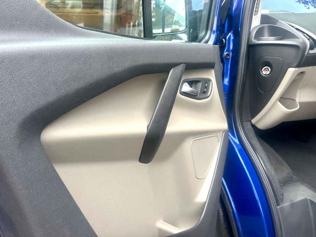 FORD TOURNEO CUSTOM